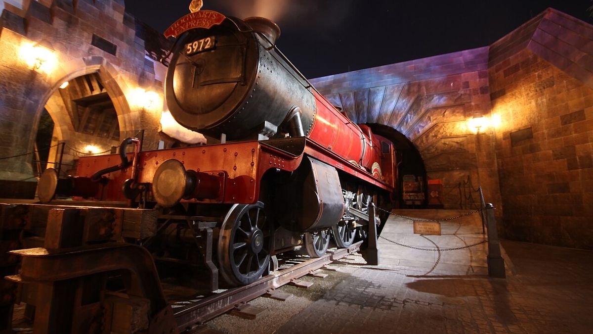 La locomotora del Hogwarts Express en el Wizarding World